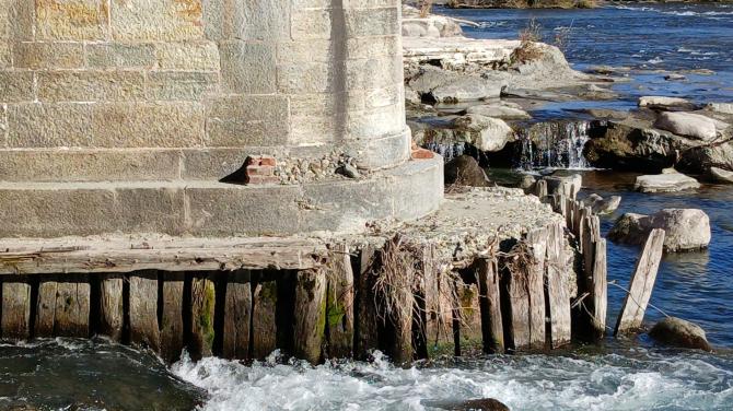 Ponte canale Dora Baltea