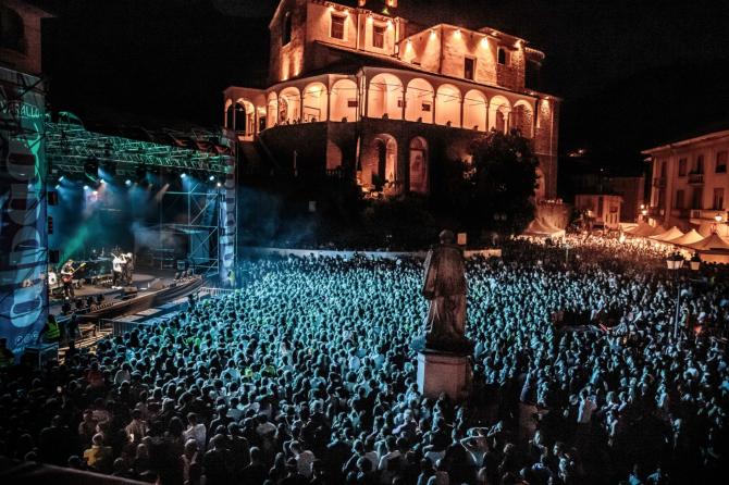 Fulmine a ciel sereno in Valsesia "La 50esima edizione dell&rsquo;Alp&agrave;a di Varallo non si far&agrave;".&nbsp; 