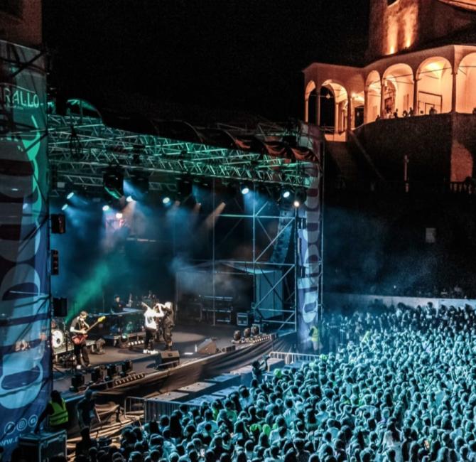 Fulmine a ciel sereno in Valsesia "La 50esima edizione dell&rsquo;Alp&agrave;a di Varallo non si far&agrave;".&nbsp; 