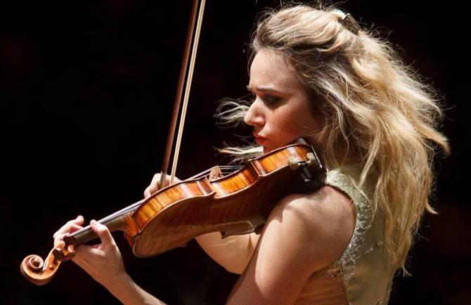 Anna Tifu violinista
