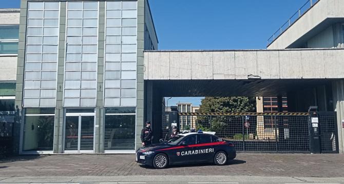 Tentano un furto nell’ex ditta Cerutti ma vengono sorpresi dai carabinieri