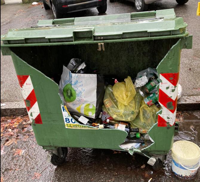 Cassonetto via XXVI aprile
