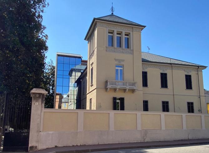 Il centro diurno 'Fondazione CR Vercelli' per i malati di Alzheimer di via Tripoli 31