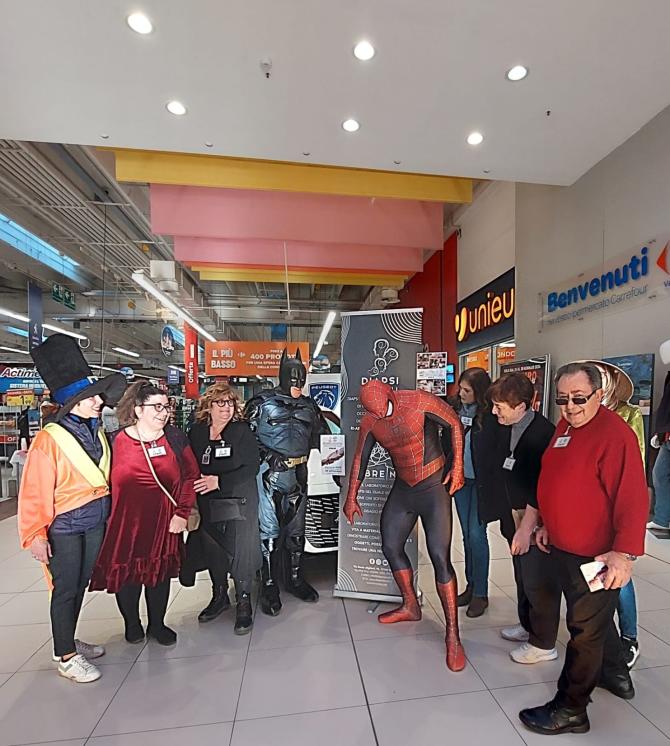 Super eroi al Centro Commerciale Carrefour per Diapsi