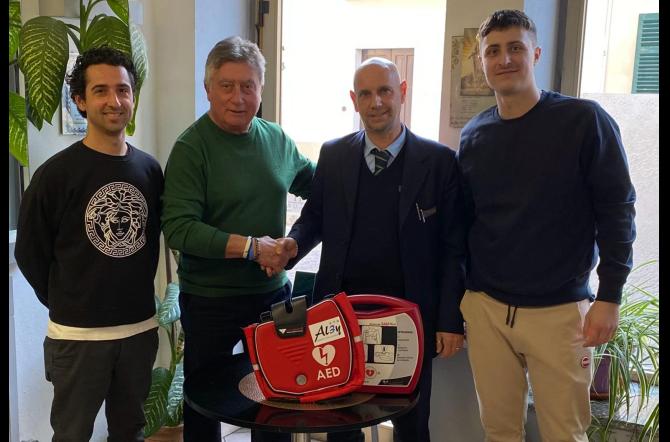 Desana:  l'Associazione Alberto Dalmasso Ets dona un defibrillatore all' Associazione sportiva