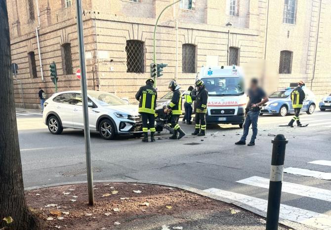 Vercelli: incidente tra via Derna e via XX Settembre