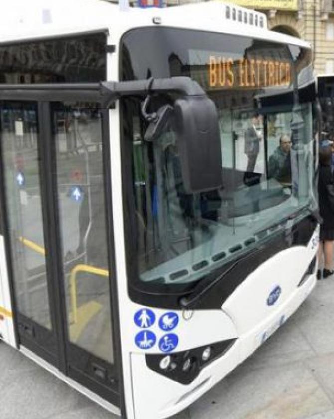 Atap bus elettrico