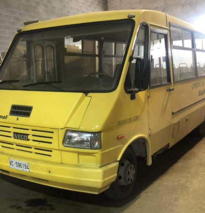 scuolabus crescentino