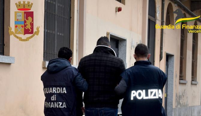 Usuraio latitante tradito da una diretta social