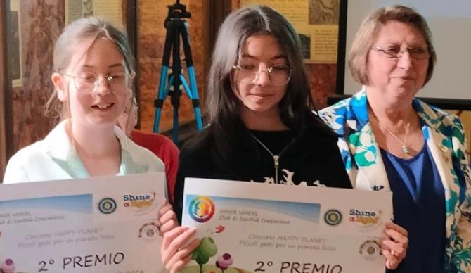 Happy planet: secondo posto per il video di due alunne santhiatesi