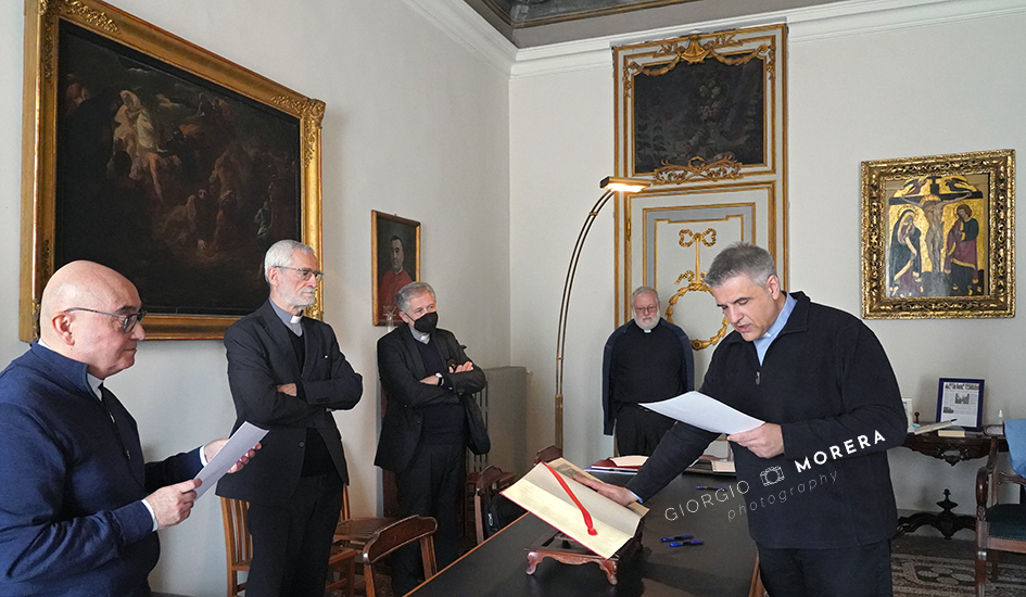 Giuramento don Bedello (foto Morera)